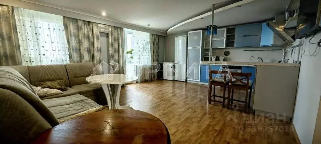 2-к кв. Тюменская область, Тюмень Харьковская ул., 59к3 (80.0 м) - Фото 1