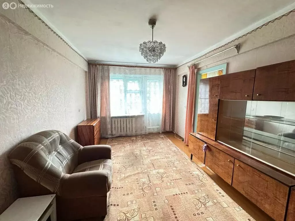 2-комнатная квартира: Омск, улица Фёдора Крылова, 10 (45.4 м) - Фото 1
