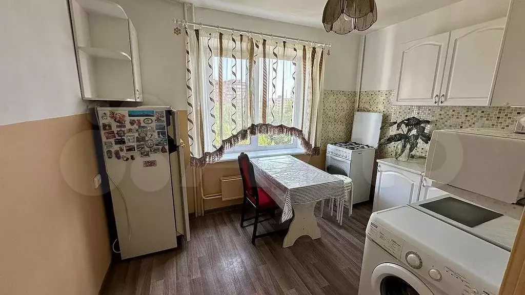 1-к. квартира, 37 м, 7/10 эт. - Фото 1