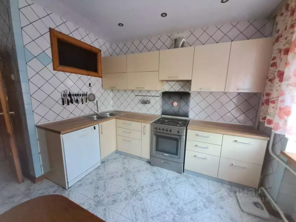 3-к кв. Краснодарский край, Ейск ул. Горького, 25/2 (100.0 м) - Фото 1