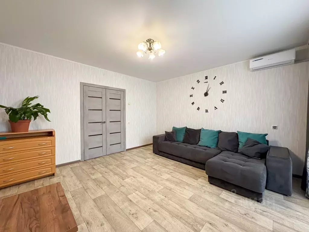 2-к кв. Челябинская область, Челябинск Электростальская ул., 2 (57.0 ... - Фото 1