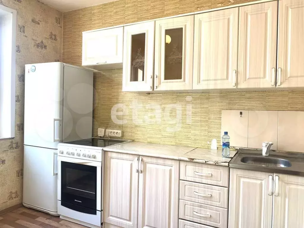 2-к. квартира, 65 м, 4/10 эт. - Фото 1