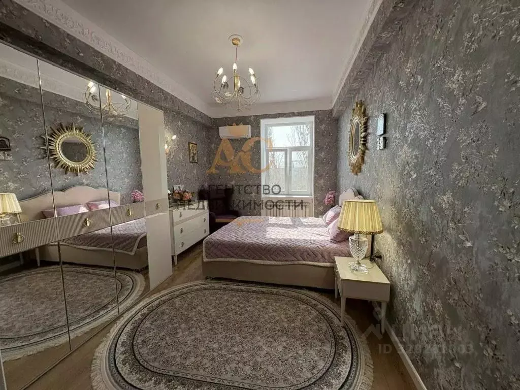 3-к кв. Крым, Феодосия ул. Назукина, 1 (83.0 м) - Фото 0