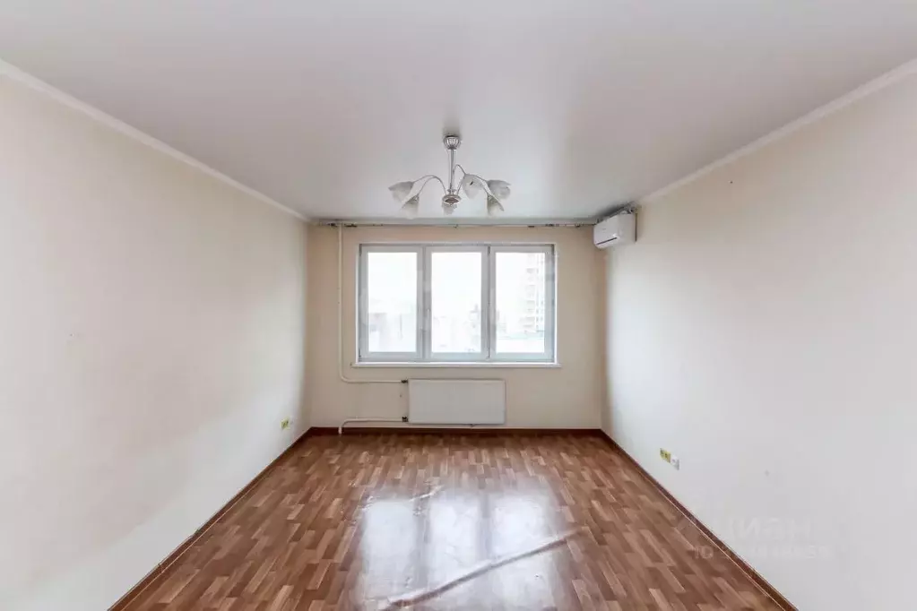 2-к кв. Тюменская область, Тюмень ул. Ю.-Р.Г. Эрвье, 30 (60.1 м) - Фото 1