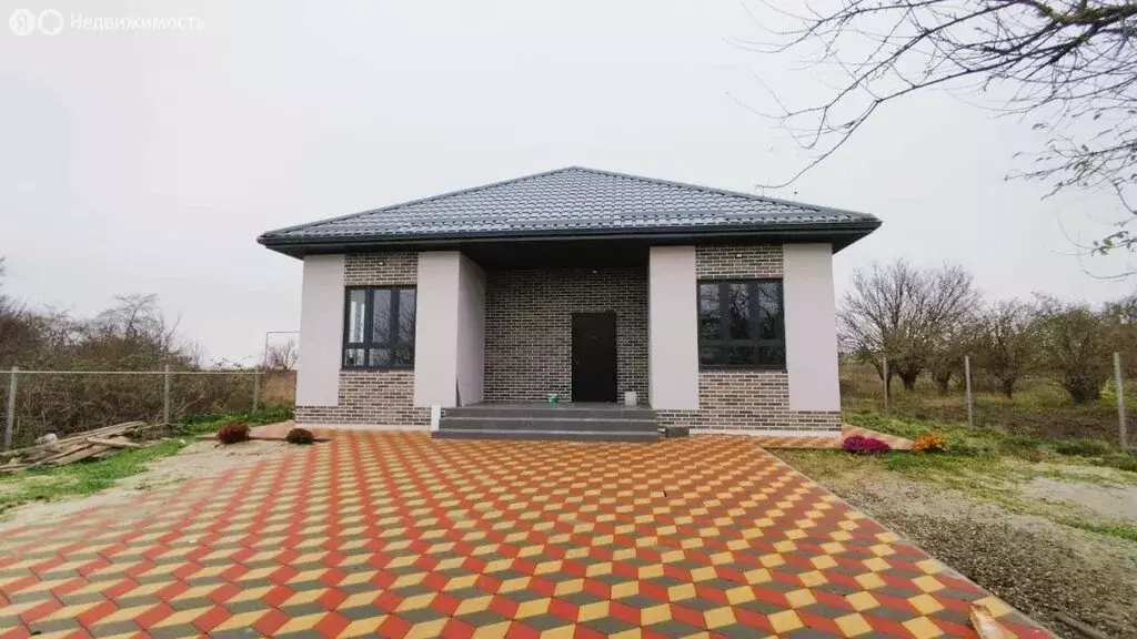 Дом в Темрюк, улица Декабристов (102 м) - Фото 1