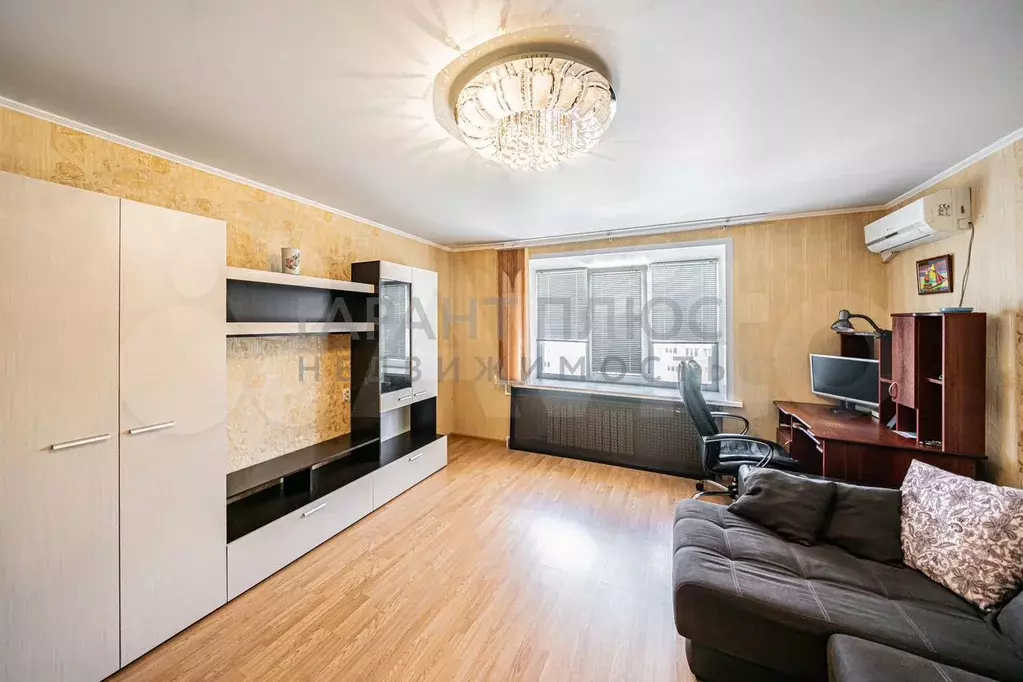1-к. квартира, 42 м, 7/9 эт. - Фото 1