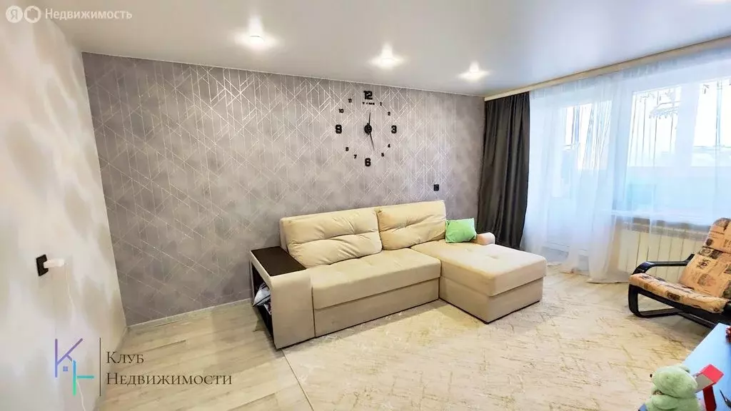 2-комнатная квартира: Уссурийск, Краснознамённая улица, 160 (51.6 м) - Фото 2