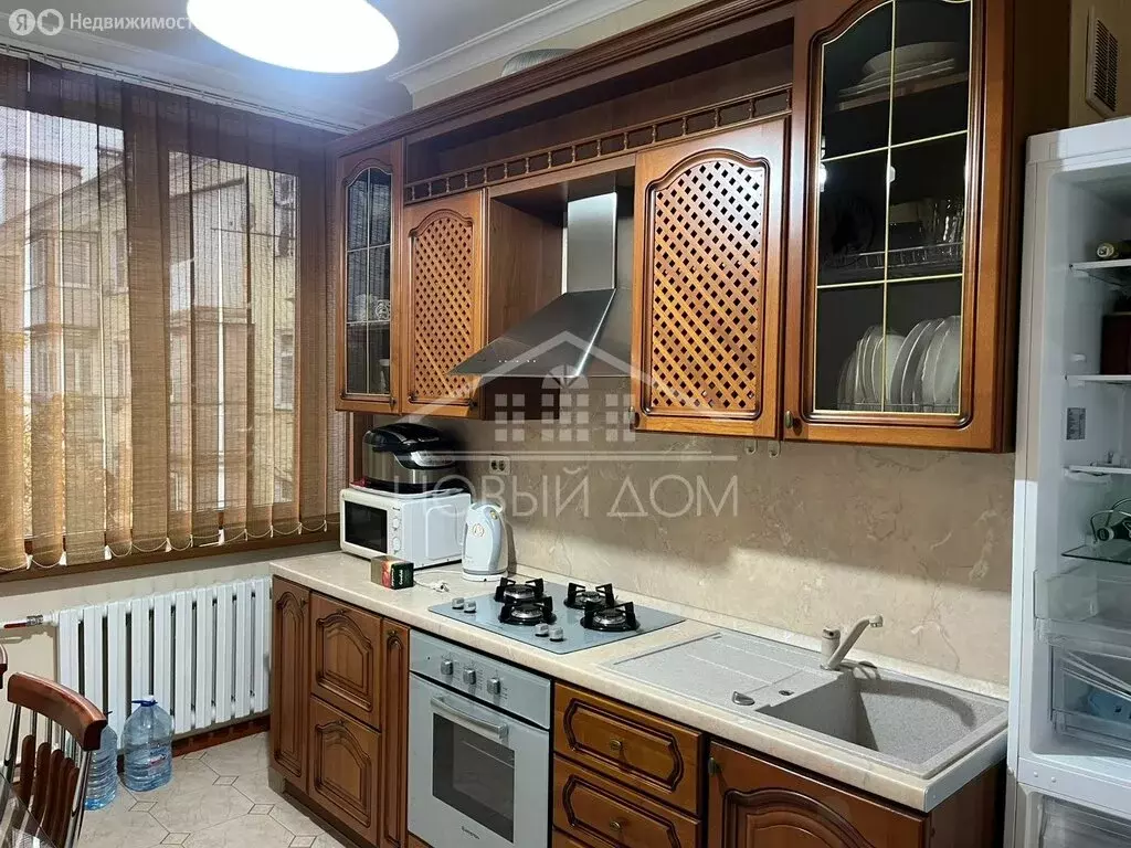 2-комнатная квартира: Нальчик, проспект Ленина, 52 (60 м) - Фото 0