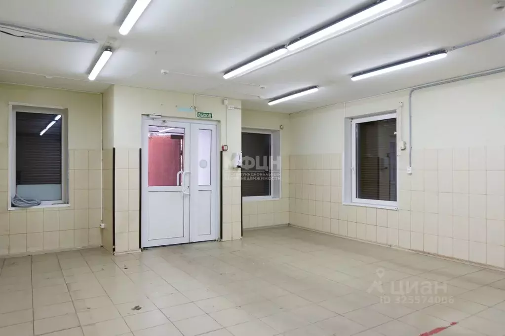 Помещение свободного назначения в Карелия, Медвежьегорск ул. Карла ... - Фото 1