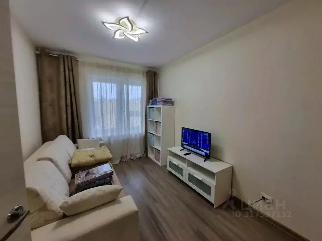 1-к кв. Санкт-Петербург ул. Ивинская, 9 (33.0 м) - Фото 0