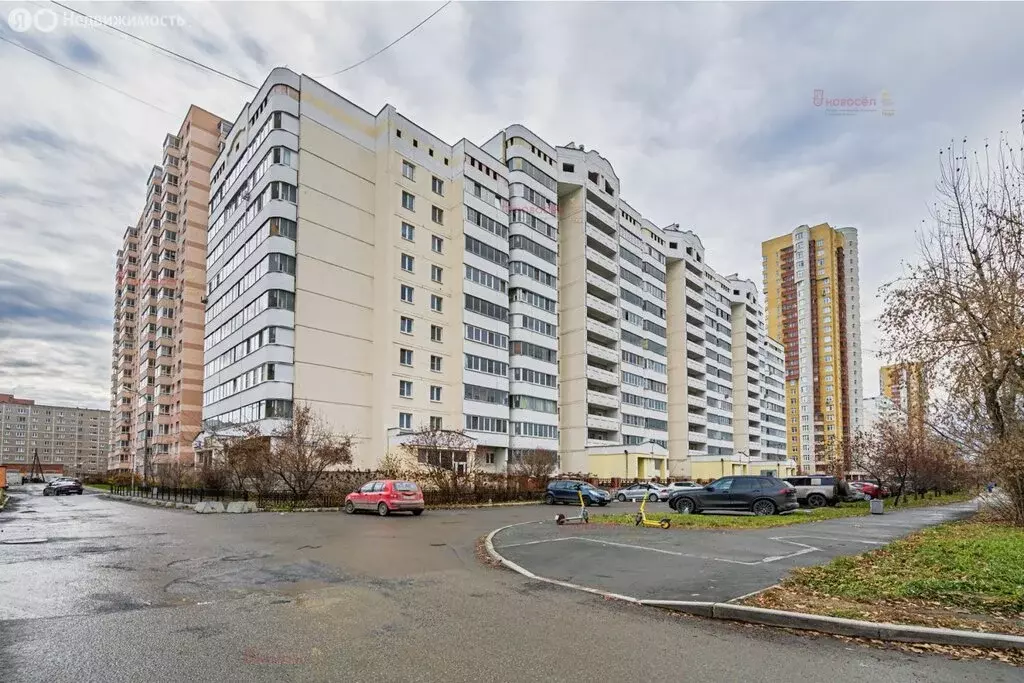 3-комнатная квартира: Екатеринбург, улица Вилонова, 20 (76 м) - Фото 1