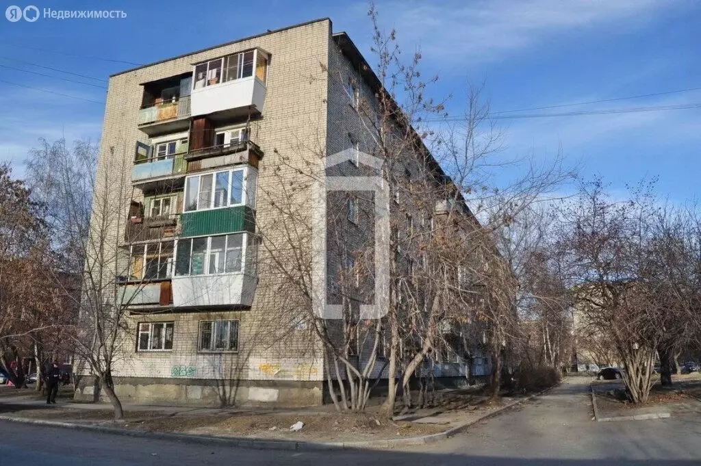 3-комнатная квартира: Екатеринбург, улица 40-летия Комсомола, 18А ... - Фото 1