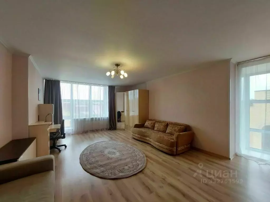 2-к кв. Псковская область, Псков ул. Некрасова, 25А (77.1 м) - Фото 1