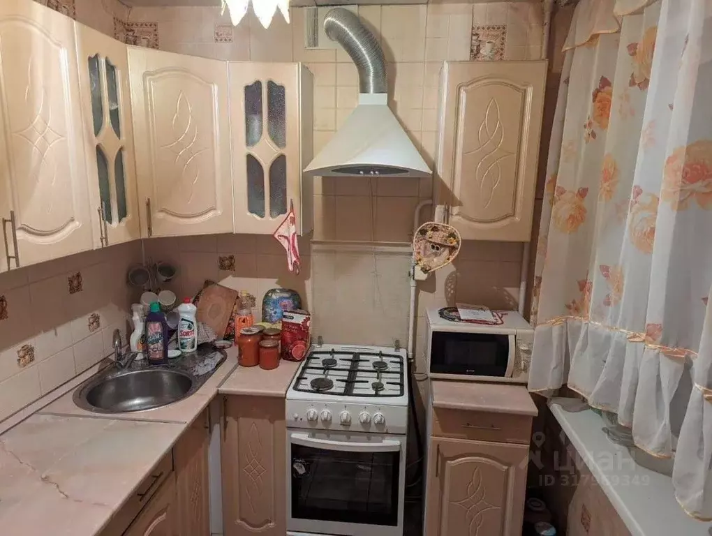 4-к кв. Омская область, Омск Моторная ул., 10/2 (60.0 м) - Фото 0