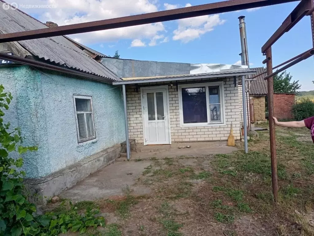 Дом в Ставропольский край, Кочубеевский муниципальный округ, село ... - Фото 0
