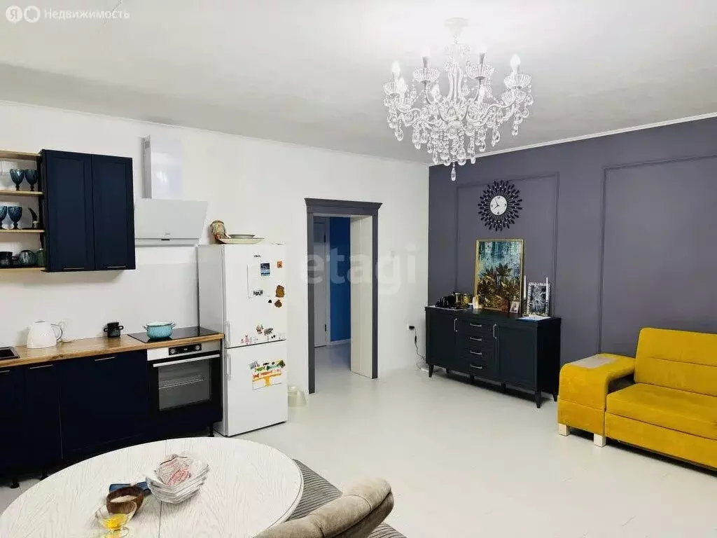 3-комнатная квартира: Горно-Алтайск, улица Петра Сухова, 12 (78.1 м) - Фото 2