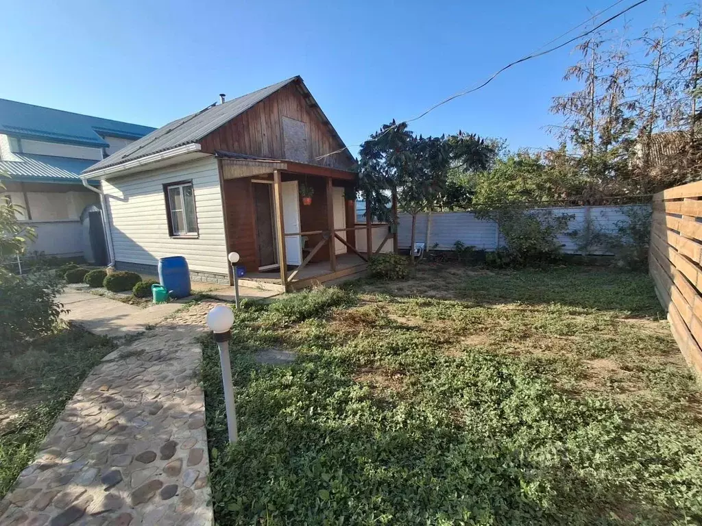 Дом в Краснодарский край, Абинск Васильковая ул. (30 м) - Фото 1