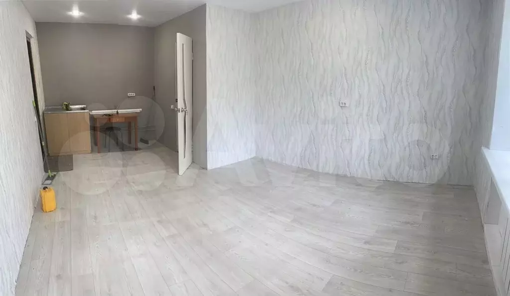 Комната 20,3 м в 9-к., 1/5 эт. - Фото 0