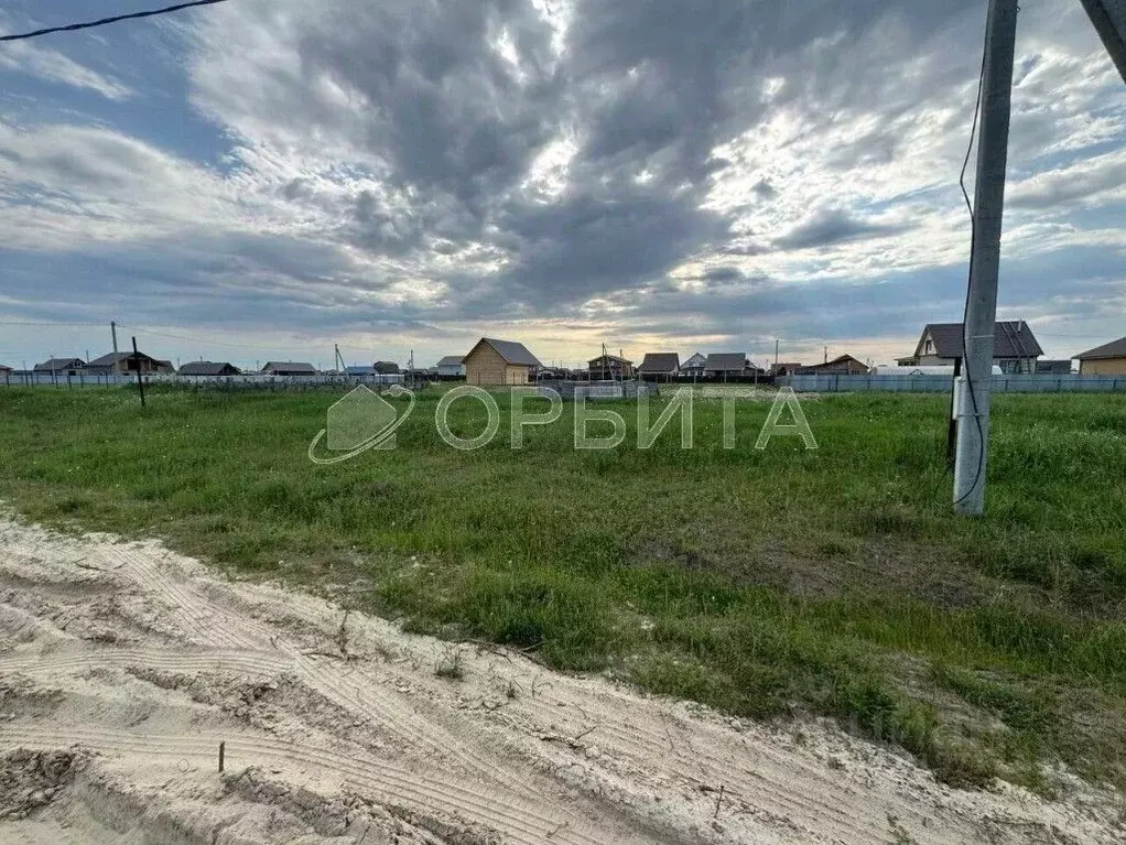 Участок в Тюменская область, Тюменский район, д. Есаулова ул. ... - Фото 0