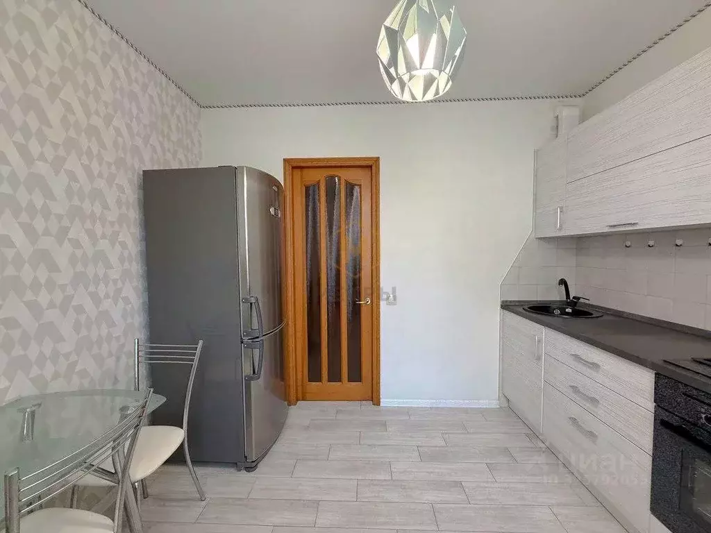 2-к кв. Белгородская область, Белгород ул. Губкина, 42а (51.1 м) - Фото 2