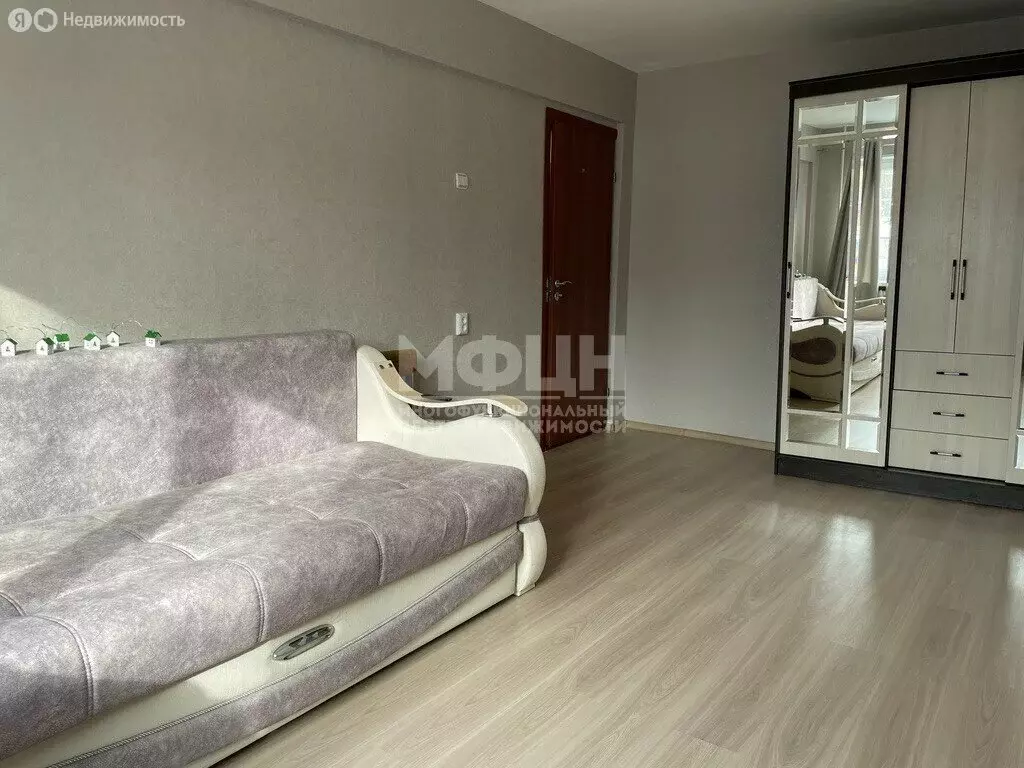 3-комнатная квартира: Петрозаводск, улица Петрова, 5 (64.4 м) - Фото 1