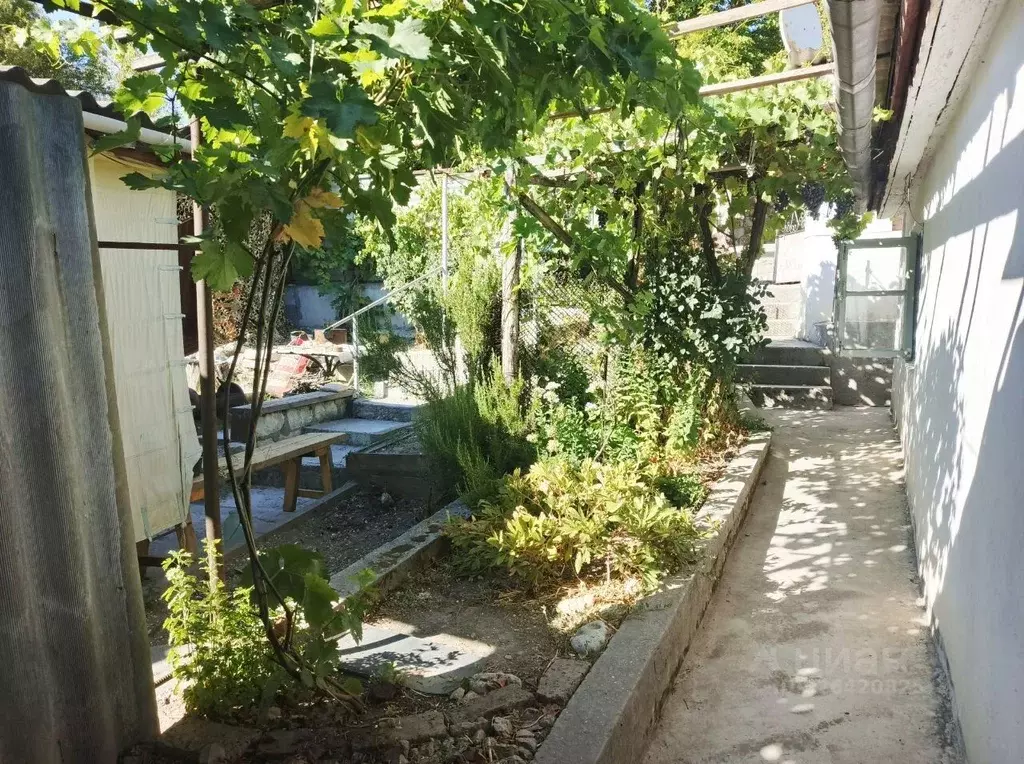 Дом в Севастополь ул. Парижской Коммуны (40 м) - Фото 1