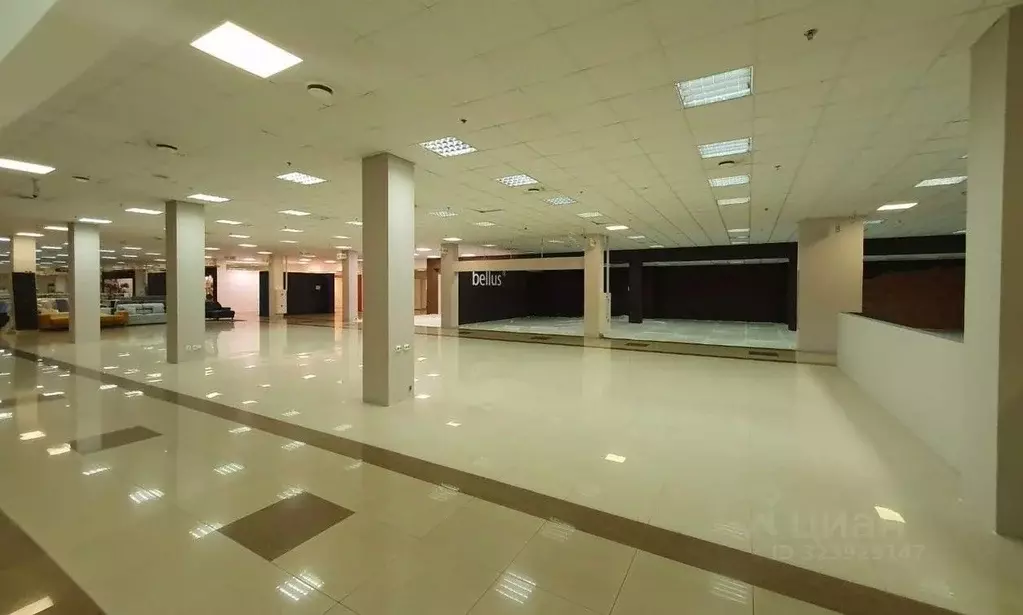 Торговая площадь в Санкт-Петербург Варшавская ул., 3к1 (835 м) - Фото 1