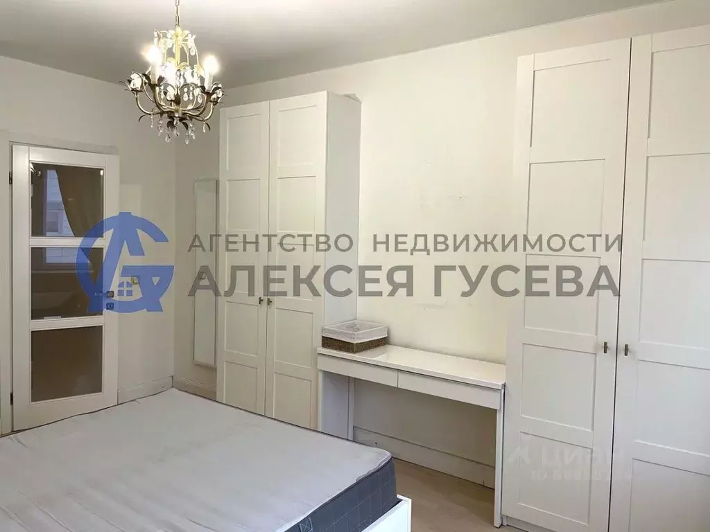 2-к кв. Санкт-Петербург ул. Бадаева, 14к4 (68.4 м) - Фото 1