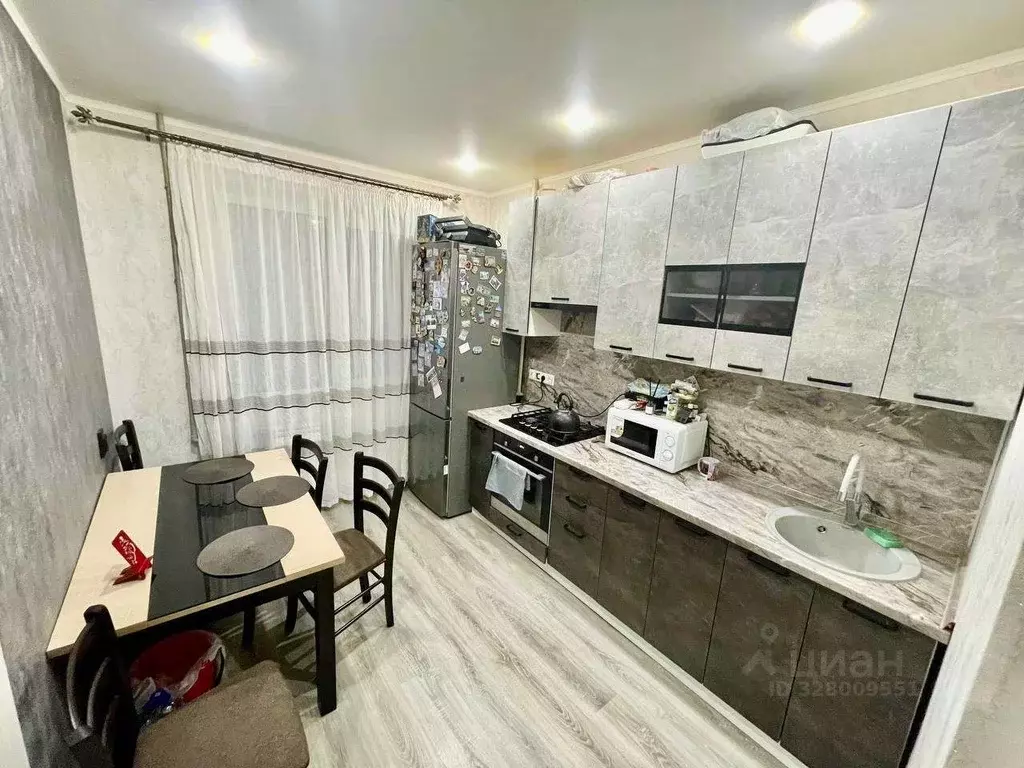 4-к кв. Белгородская область, Белгород просп. Ватутина, 19 (76.1 м) - Фото 1