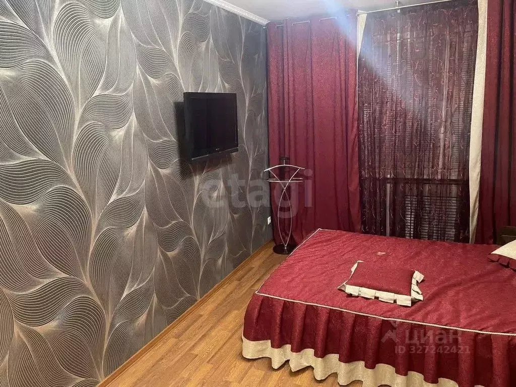 3-к кв. Ямало-Ненецкий АО, Новый Уренгой ул. 26-го съезда КПСС, 14А ... - Фото 1