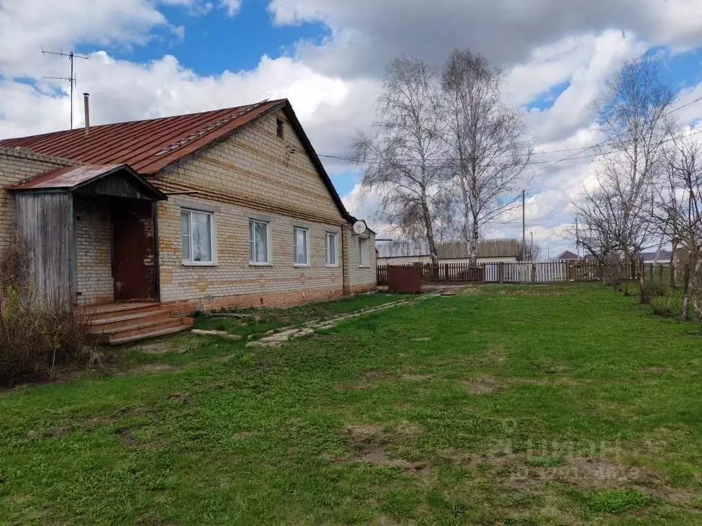 Дом в Пензенская область, Бессоновский район, с. Сосновка ... - Фото 1