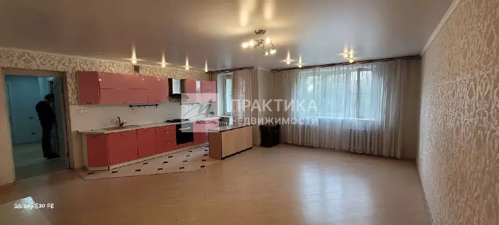 Продается 3-комнатная квартира - Фото 2