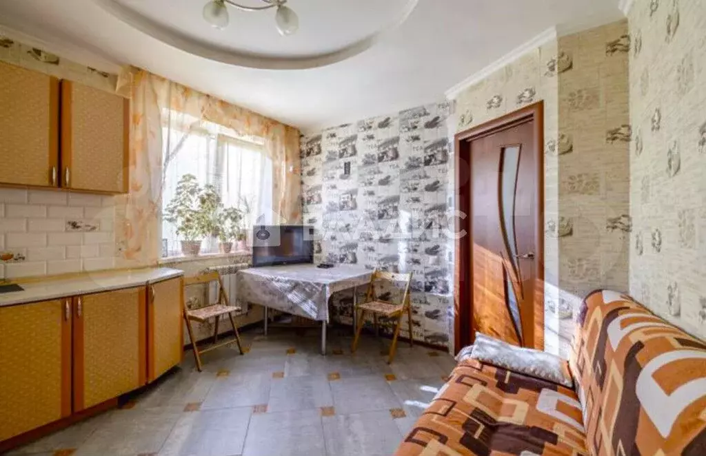 2-к. квартира, 60 м, 1/3 эт. - Фото 1