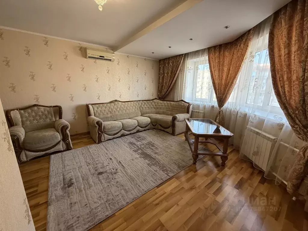 2-к кв. Омская область, Омск ул. 70 лет Октября, 15/1 (60.0 м) - Фото 0