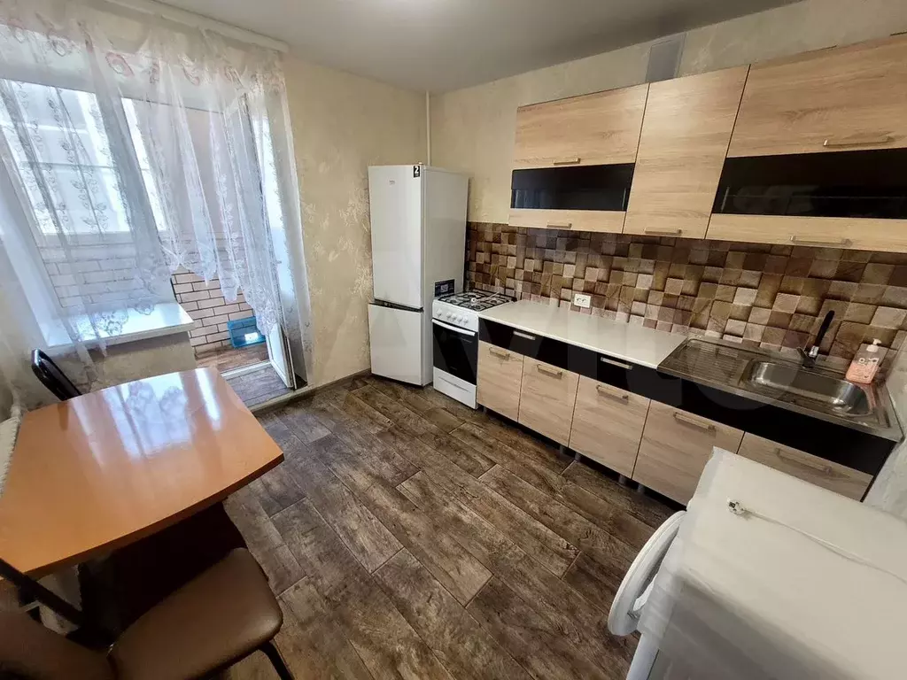 1-к. квартира, 37 м, 8/10 эт. - Фото 1
