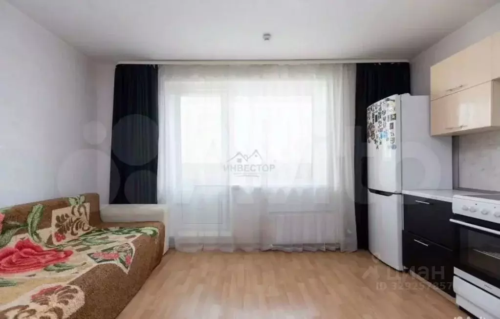 Студия Челябинская область, Челябинск ул. Петра Столыпина, 7 (28.0 м) - Фото 2