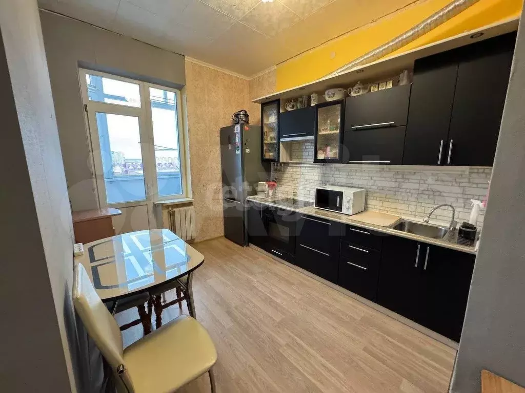 1-к. квартира, 39 м, 8/10 эт. - Фото 0