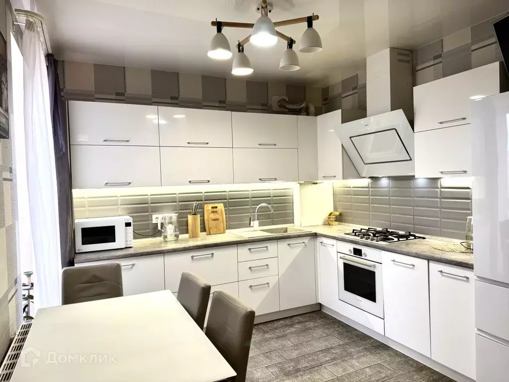 Продаётся 2-к квартира, 55.4 м - Фото 0