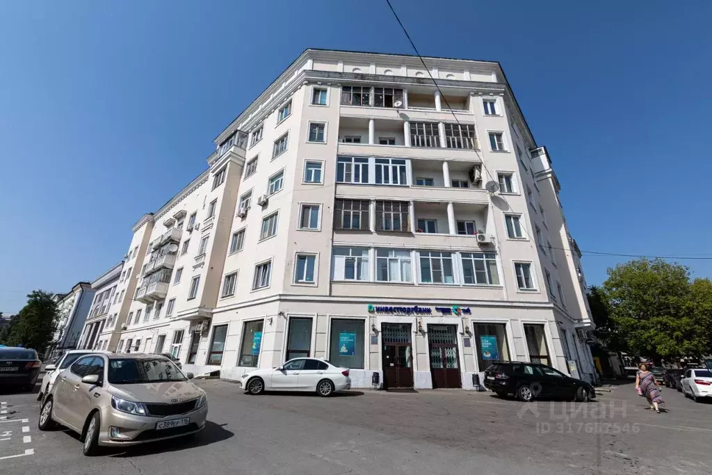 3-к кв. Татарстан, Казань ул. Кави Наджми, 3/9 (100.0 м) - Фото 1