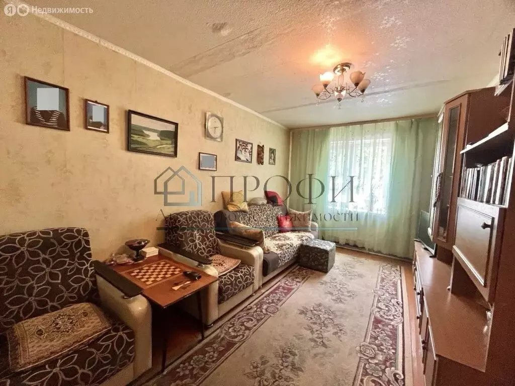 3-комнатная квартира: Новый Оскол, улица Ивана Путилина, 4 (51.5 м) - Фото 1