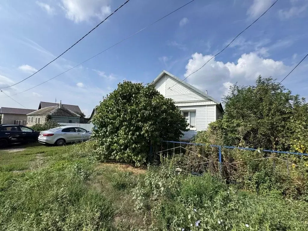 Дом в Оренбургская область, Оренбургский район, с. Нежинка ... - Фото 1