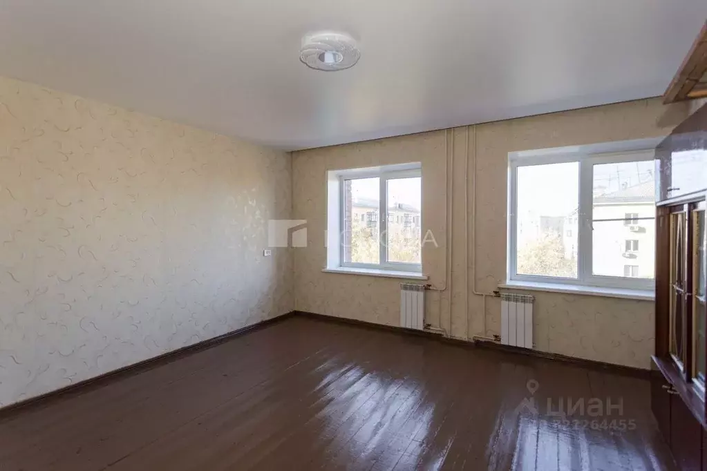 3-к кв. Кемеровская область, Новокузнецк ул. Куйбышева, 1 (90.2 м) - Фото 2