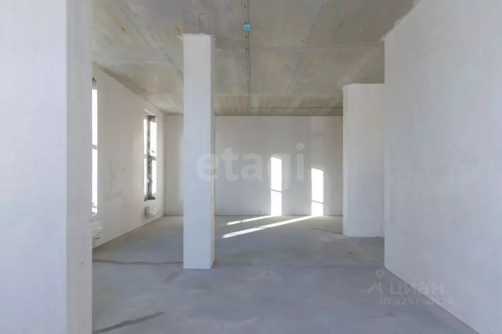 Помещение свободного назначения в Тюменская область, Тюмень Дамбовская ... - Фото 1