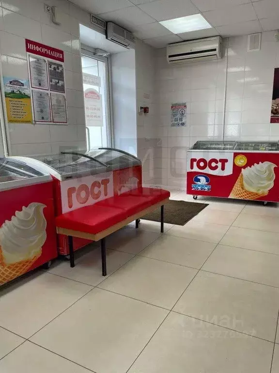 Торговая площадь в Свердловская область, Екатеринбург ул. Уральских ... - Фото 1