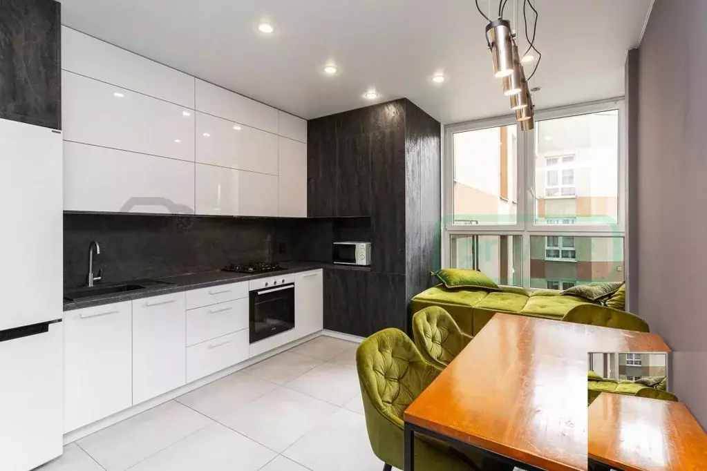 2-к кв. Калининградская область, Калининград просп. Победы, 80 (64.3 ... - Фото 2