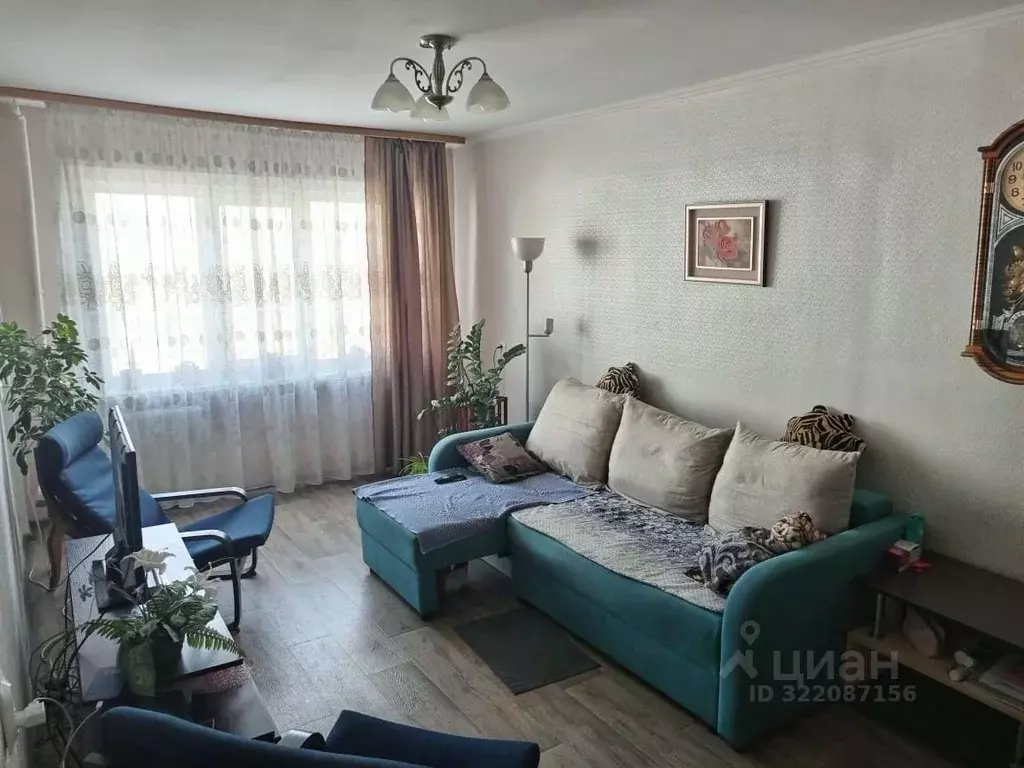 3-к кв. Алтайский край, Бийск Ленинградская ул., 105 (62.0 м) - Фото 0