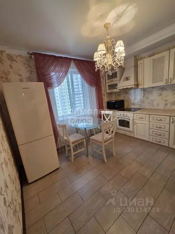3-к кв. Курская область, Курск просп. Вячеслава Клыкова, 37 (78.6 м) - Фото 1
