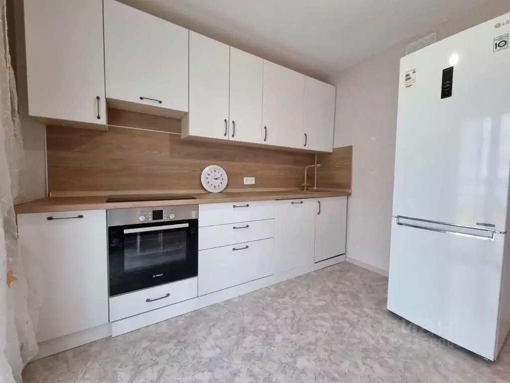 2-к кв. Татарстан, Казань ул. Генерала Махмута Гареева, 5А (56.0 м) - Фото 0