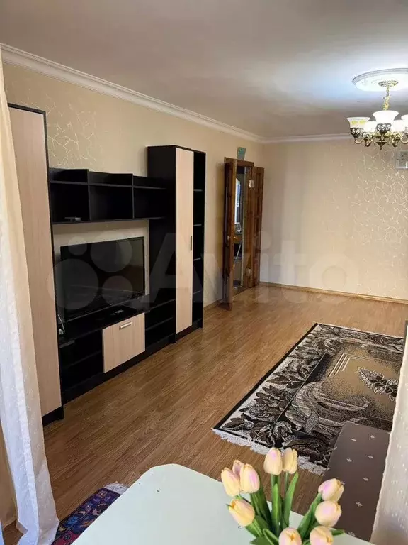 1-к. квартира, 52 м, 1/5 эт. - Фото 1