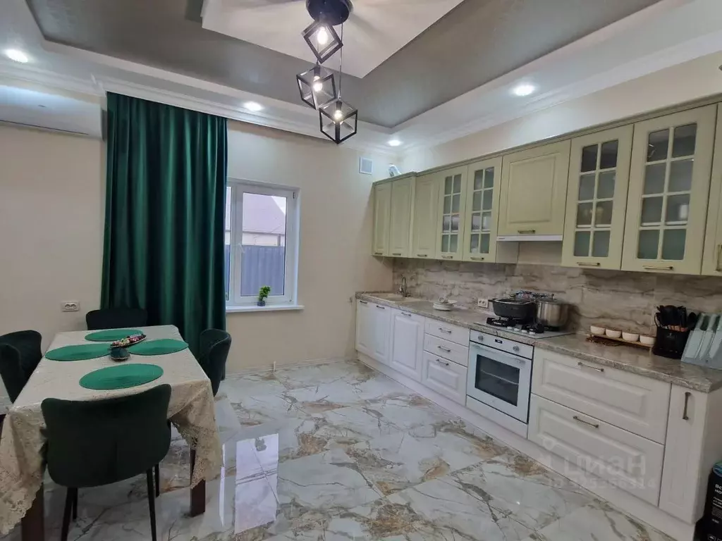 Дом в Краснодарский край, Темрюк ул. Анджиевского (137 м) - Фото 2